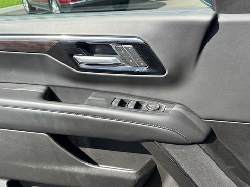 Used 2025 Chevrolet Tahoe LT AWD/4WD image 21
