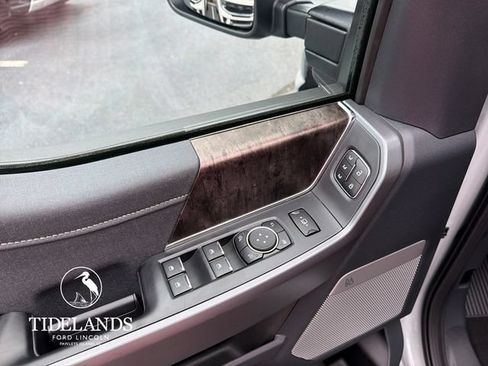New 2026 Ford F250 Lariat w/ Black Appearance Package AWD/4WD image 14
