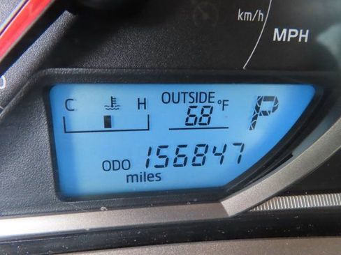 Used 2014 Toyota RAV4 LE FWD image 29