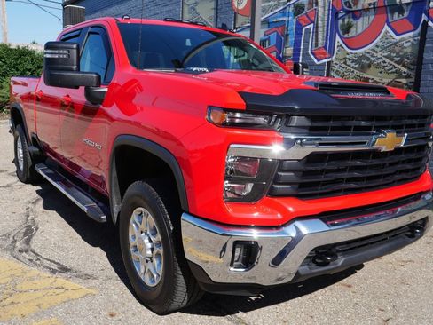 Used 2024 Chevrolet Silverado 2500 LT w/ Convenience Package AWD/4WD image 35