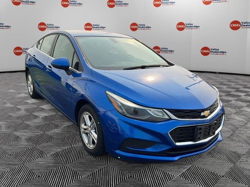 Used 2017 Chevrolet Cruze LT w/ Convenience Package FWD image 15