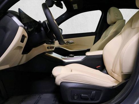 Used 2026 BMW 330i xDrive Sedan w/ Premium Package AWD/4WD image 4