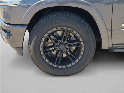 Used 2019 RAM 1500 Limited AWD/4WD image 9