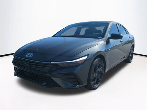 New 2026 Hyundai Elantra SEL Sport Premium FWD image 9