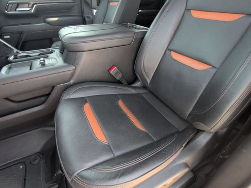 Used 2024 GMC Sierra 2500 AT4 w/ AT4 Premium Plus Package AWD/4WD image 24