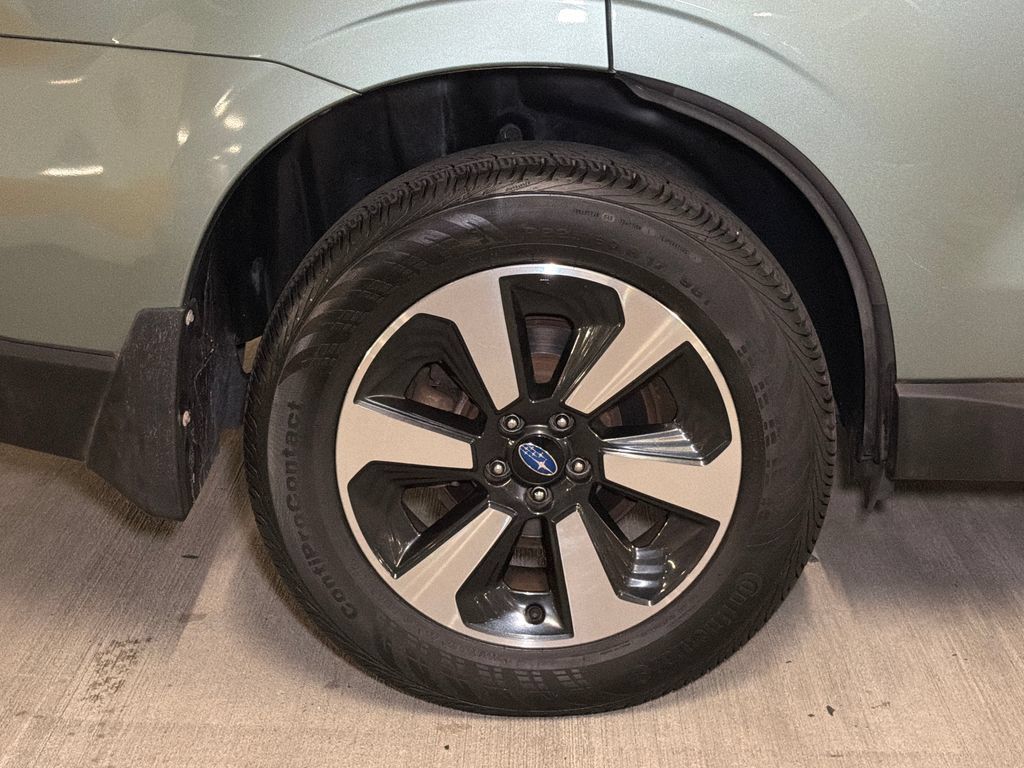 Used 2017 Subaru Forester 2.5i Premium w/ All-Weather Package AWD/4WD image 8
