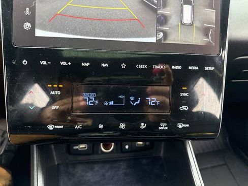 Certified 2023 Hyundai Tucson Limited w/ Winter Package image 26