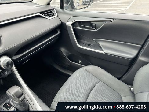 Used 2022 Toyota RAV4 LE AWD/4WD image 28