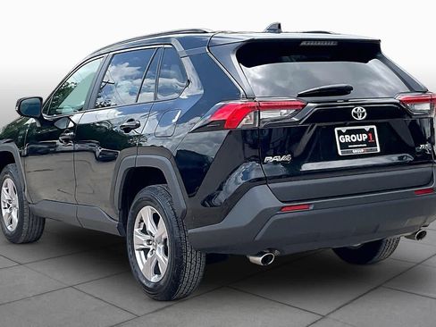 Used 2025 Toyota RAV4 XLE FWD image 12