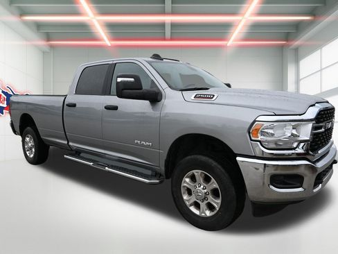 Used 2024 RAM 2500 Big Horn AWD/4WD image 4