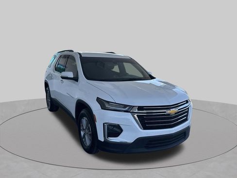 Used 2023 Chevrolet Traverse LT FWD image 15