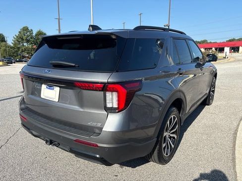 Used 2025 Ford Explorer ST-Line AWD/4WD image 8