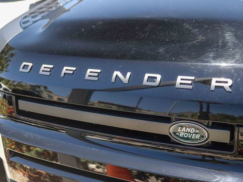 Used 2025 Land Rover Defender 110 V8 AWD/4WD image 11