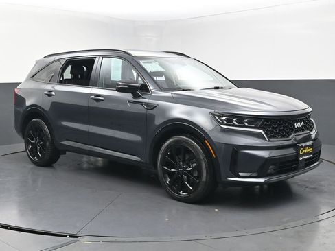 Used 2022 Kia Sorento SX image 3