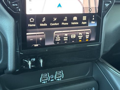 New 2026 RAM 3500 Laramie AWD/4WD image 19