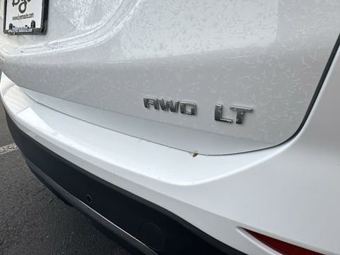 Used 2024 Chevrolet Equinox LT image 35