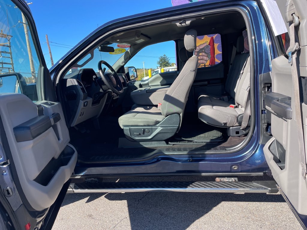 Used 2020 Ford F150 XLT w/ Equipment Group 302A Luxury AWD/4WD image 14