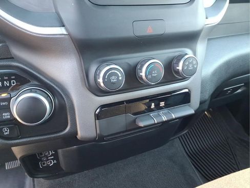 Used 2022 RAM 1500 Big Horn AWD/4WD image 27