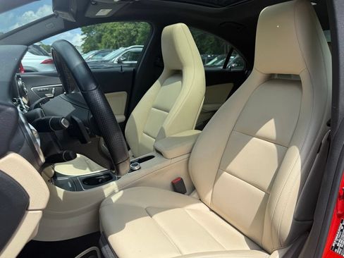 Used 2019 Mercedes-Benz CLA 250 4MATIC image 12