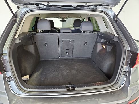 New 2026 Volkswagen Tiguan SE R-Line FWD image 13