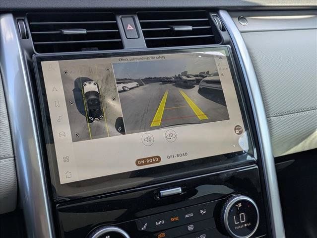 New 2025 Land Rover Discovery Dynamic SE AWD/4WD image 13