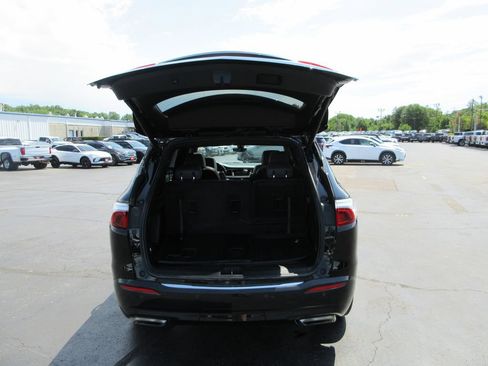 Certified 2022 Buick Enclave Essence w/ Experience Buick Package AWD/4WD image 7