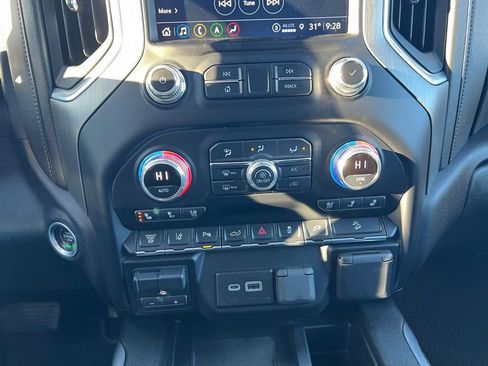 Used 2022 GMC Sierra 2500 Denali image 36