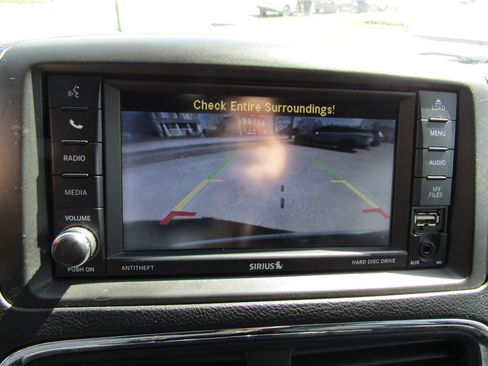 Used 2017 Dodge Grand Caravan SXT FWD image 28
