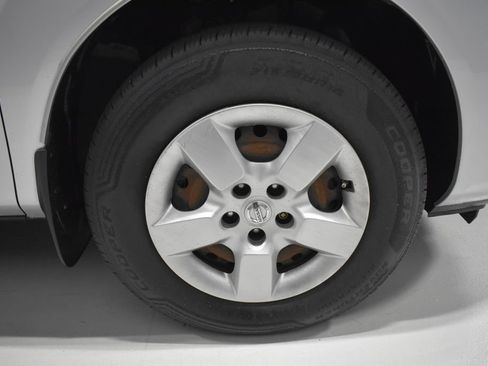 Used 2013 Nissan Rogue S FWD image 10