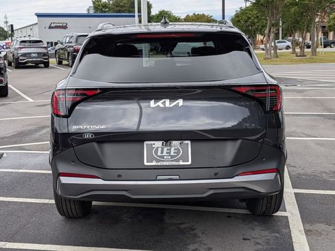 New 2026 Kia Sportage EX FWD image 4