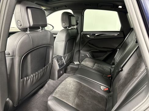 Certified 2021 Porsche Macan S image 26