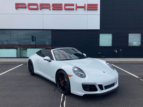 Certified 2019 Porsche 911 Targa 4 GTS image 19