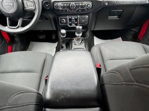 Used 2023 Jeep Wrangler Unlimited w/ Cold Weather Group AWD/4WD image 32