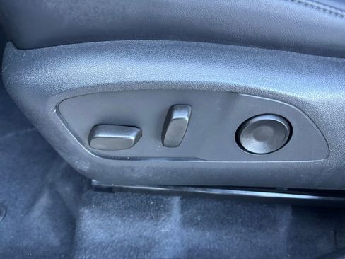 Used 2025 GMC Acadia Elevation w/ Elevation Premium Package image 15