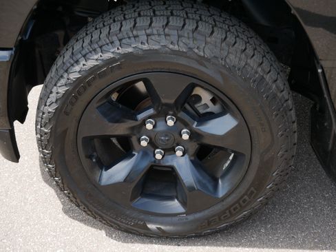 Used 2019 RAM 1500 Big Horn AWD/4WD image 15