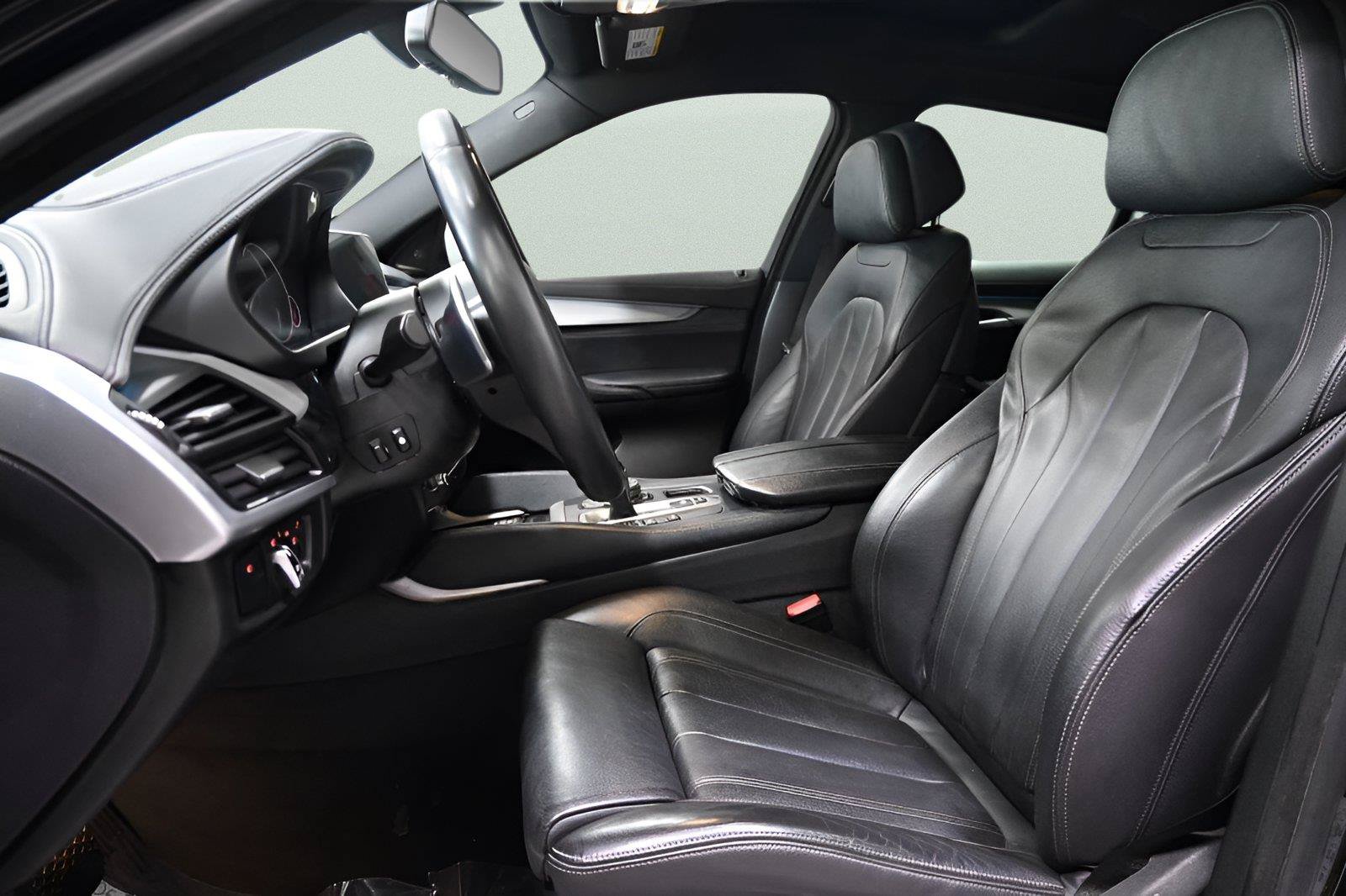 Used 2019 BMW X6 xDrive35i w/ M Sport Package AWD/4WD image 12