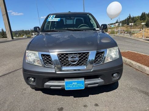 Used 2015 Nissan Frontier SV w/ SV Value Truck Package RWD image 2