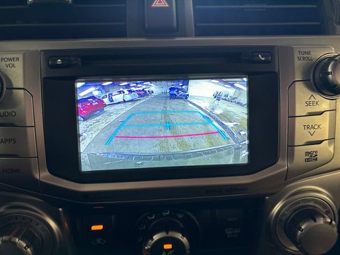 Used 2018 Toyota 4Runner SR5 Premium AWD/4WD image 23