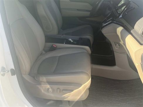 Used 2021 Honda Odyssey Touring image 13