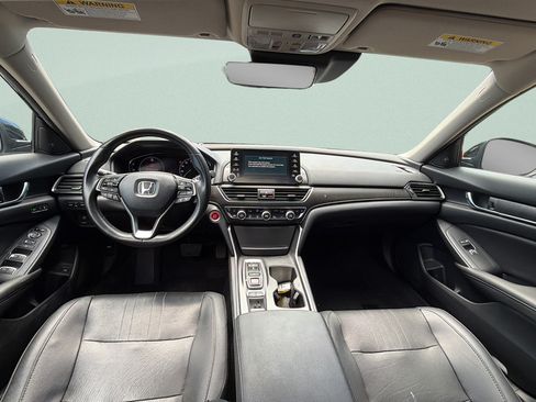Used 2019 Honda Accord Touring image 10