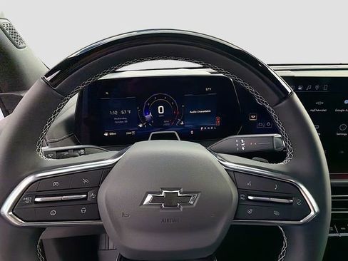 New 2026 Chevrolet Traverse Z71 w/ Enhanced Driving Package image 11