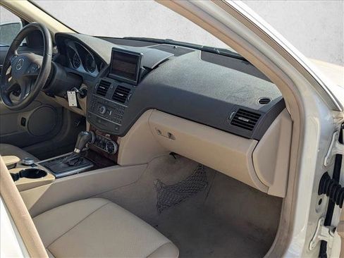 Used 2011 Mercedes-Benz C 300 Sport image 22