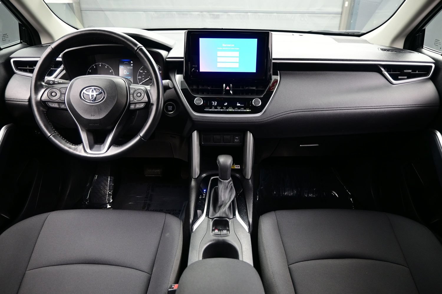 Used 2023 Toyota Corolla Cross LE AWD/4WD image 16