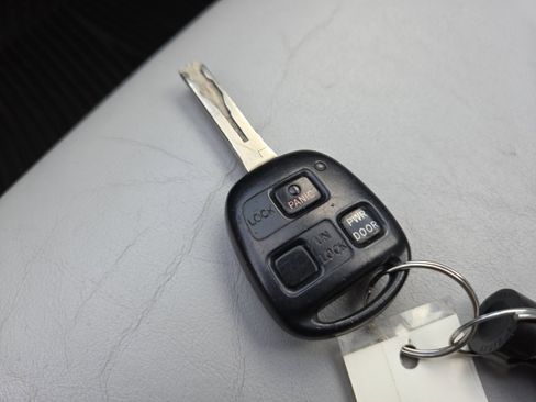 Used 2005 Lexus RX 330 AWD image 30