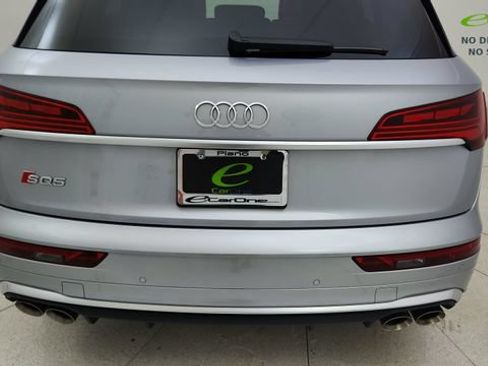 Used 2025 Audi SQ5 Prestige AWD/4WD image 12