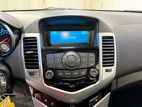 Used 2011 Chevrolet Cruze Eco image 15