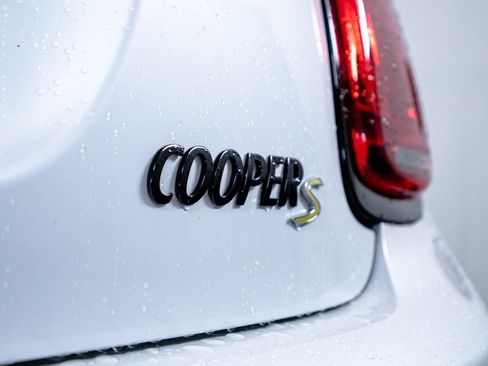 Certified 2024 MINI Cooper SE FWD image 12