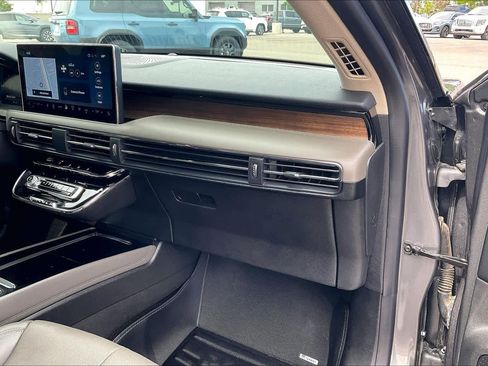 Used 2024 Lincoln Corsair Grand Touring w/ Equipment Group 301A AWD/4WD image 17