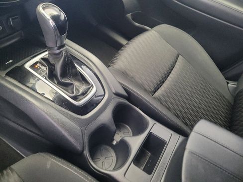 Used 2018 Nissan Rogue S FWD image 26