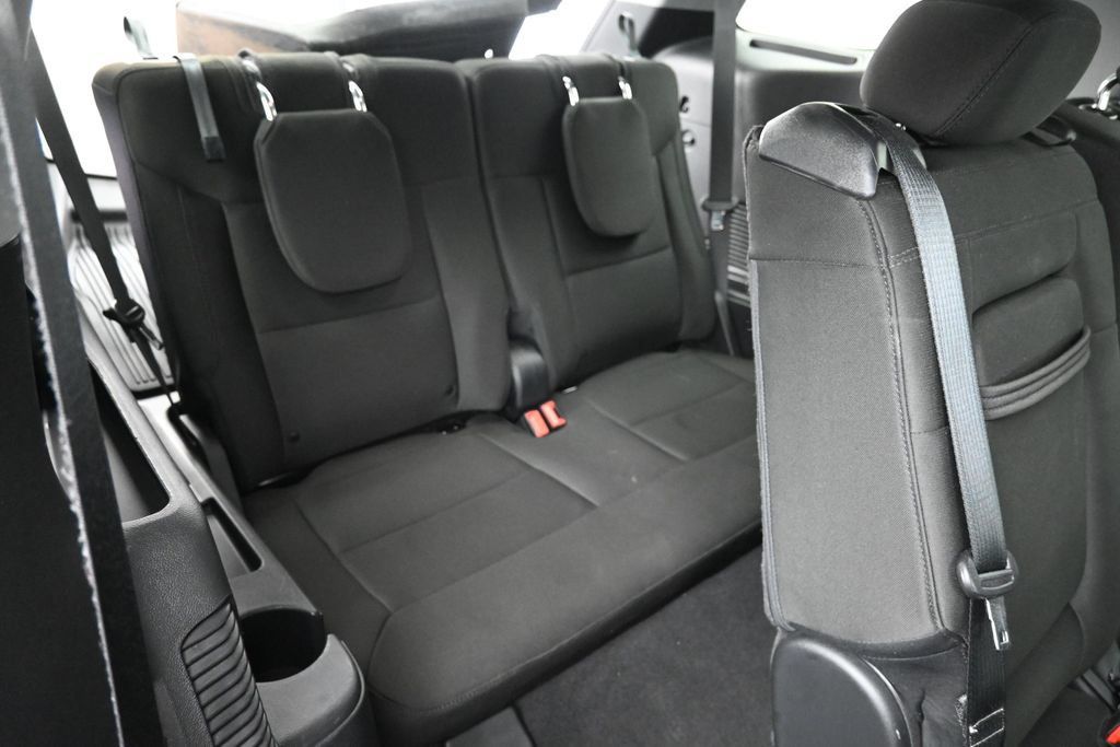 Used 2023 Ford Explorer XLT AWD/4WD image 25